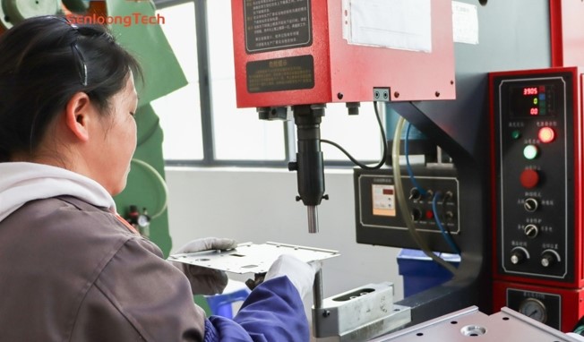 Squeeze Rivet Squeeze Rivet